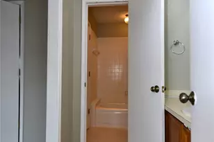 100 Morrow Dr, Bedford, TX 76021 - Photo 19