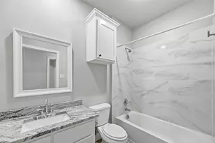 813 Oneal St, Greenville, TX 75401 - Photo 9