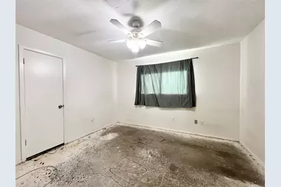 19 W Mountain Creek Drive, Grand Prairie, TX 75052 - Photo 9