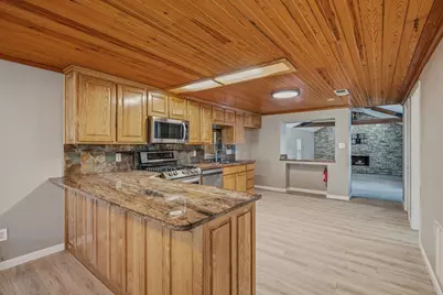 405 S Hannaford Street, Granbury, TX 76048 - Photo 9