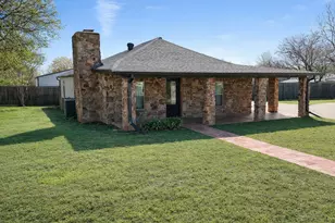 405 S Hannaford St, Granbury, TX 76048 - Photo 1