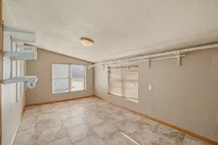 405 S Hannaford St, Granbury, TX 76048 - Photo 17