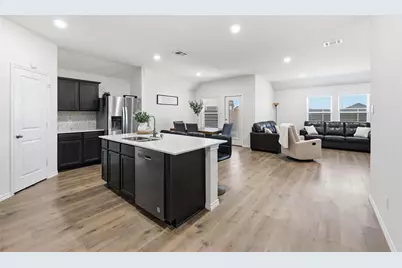 1012 Grand View Drive, Ennis, TX 75119 - Photo 9