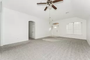 5051 Showdown Ln, Grand Prairie, TX 75052 - Photo 7