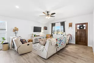 103 Olivia St, Hillsboro, TX 76645 - Photo 7