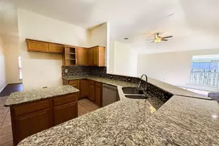 1020 Bonanza Dr, Arlington, TX 76001 - Photo 5