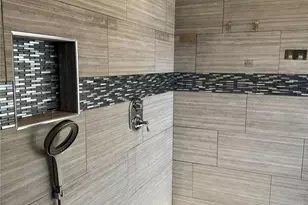 1020 Bonanza Dr, Arlington, TX 76001 - Photo 9