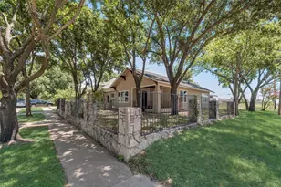 2945 May St, Fort Worth, TX 76110 - Photo 3