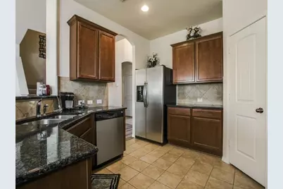 512 Anchor Way, Crowley, TX 76036 - Photo 7