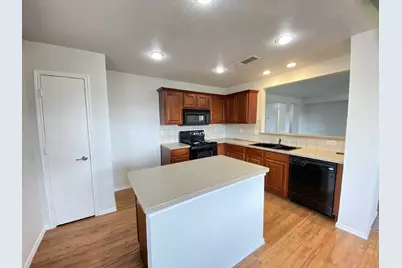 8016 Meadow View Trail, Fort Worth, TX 76120 - Photo 9