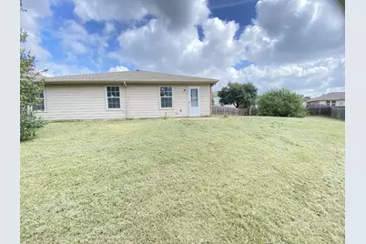 8016 Meadow View Trail, Fort Worth, TX 76120 - Photo 25