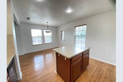 8016 Meadow View Trail, Fort Worth, TX 76120 - Photo 11