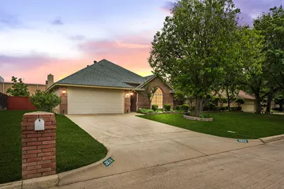 2676 Bent Tree Drive, Hurst, TX 76054 - Photo 5