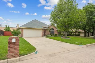 2676 Bent Tree Dr, Hurst, TX 76054 - Photo 27