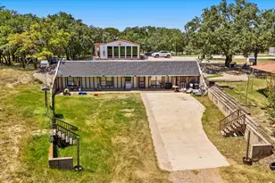 283 Co Rd 4794, Boyd, TX 76023 - Photo 1