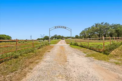 283 County Road 4794, Boyd, TX 76023 - Photo 3
