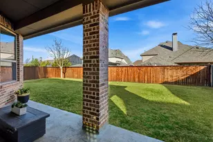 1008 W Bluff Way, Roanoke, TX 76262 - Photo 5
