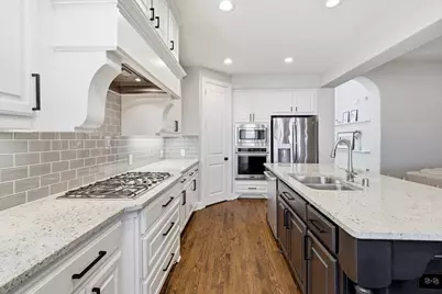 1008 W Bluff Way, Roanoke, TX 76262 - Photo 13