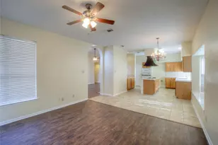 4221 Crestedge Ln, Carrollton, TX 75010 - Photo 9