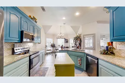 3121 Cliffview Court, Granbury, TX 76048 - Photo 7