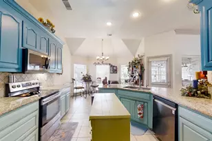 3121 Cliffview Ct, Granbury, TX 76048 - Photo 7