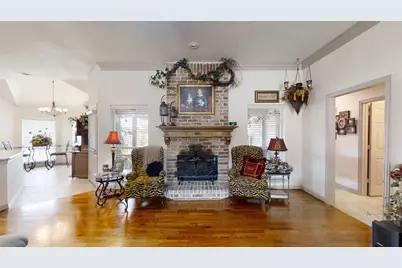 3121 Cliffview Court, Granbury, TX 76048 - Photo 5