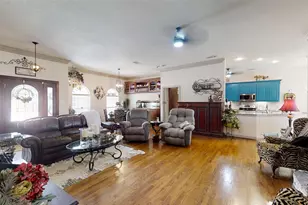 3121 Cliffview Ct, Granbury, TX 76048 - Photo 3