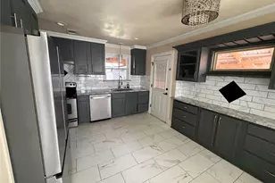 4216 Phoenix Dr, Carrollton, TX 75010 - Photo 5