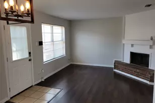 35 E Mountain Ln, Grand Prairie, TX 75052 - Photo 11