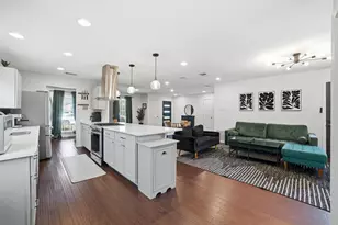 8142 Clearsprings Rd, Dallas, TX 75240 - Photo 9