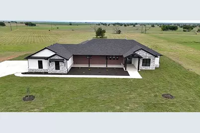 611 Willow Moon Ranch Road, Crawford, TX 76638 - Photo 3