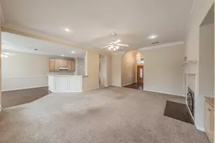 409 Dorcas Ln, Arlington, TX 76013 - Photo 5