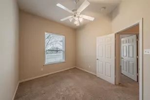 409 Dorcas Ln, Arlington, TX 76013 - Photo 9