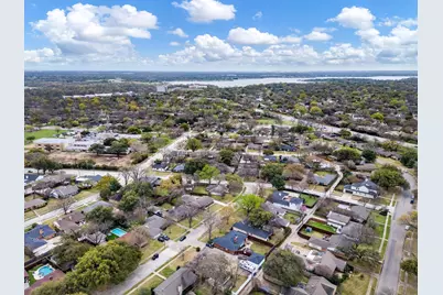 6833 Winchester Street, Dallas, TX 75231 - Photo 33