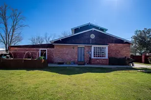 308 W Colorado, Wortham, TX 76693 - Photo 31