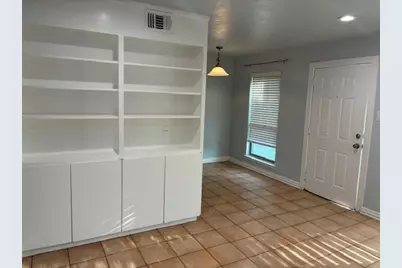 425 S Oak Street #101, Arlington, TX 76010 - Photo 3