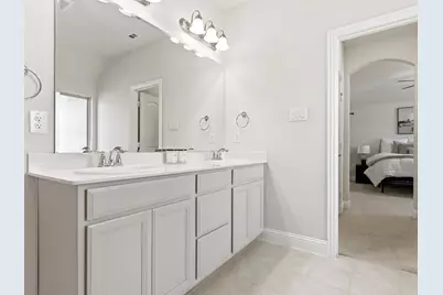 12788 Mercer Parkway, Farmers Branch, TX 75234 - Photo 21