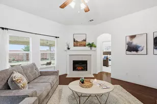 3818 Downing Dr, Midlothian, TX 76065 - Photo 3