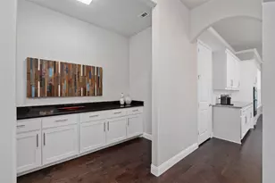 2608 Kuykendall Dr, Arlington, TX 76001 - Photo 9