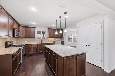 7992 Cool River Drive, Frisco, TX 75036 - Photo 11