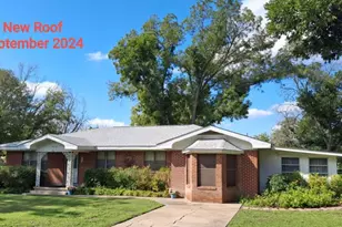 602 West St, Hico, TX 76457 - Photo 1