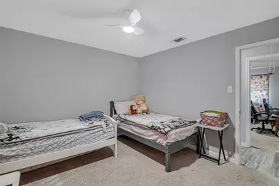 112 Robin Drive, Burleson, TX 76028 - Photo 17