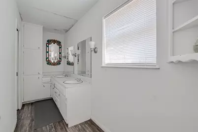 112 Robin Drive, Burleson, TX 76028 - Photo 13