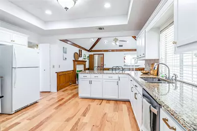 2337 Fox Glenn Circle, Bedford, TX 76021 - Photo 7