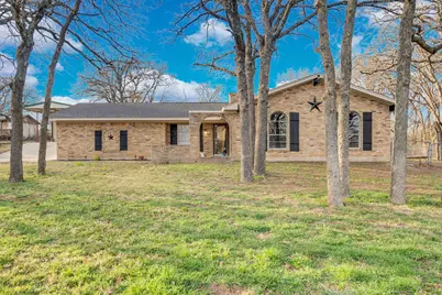 2004 Valley Drive, Crowley, TX 76036 - Photo 3