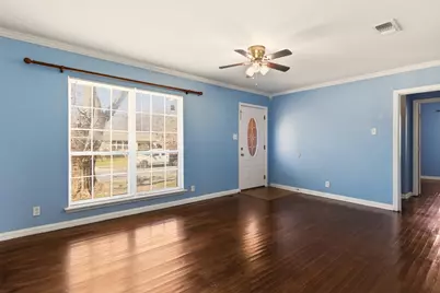 1809 Maple Street, Grand Prairie, TX 75050 - Photo 5