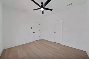 1405 Barry Ave, Dallas, TX 75223 - Photo 33