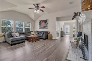 308 Cadbury Dr, Euless, TX 76040 - Photo 11