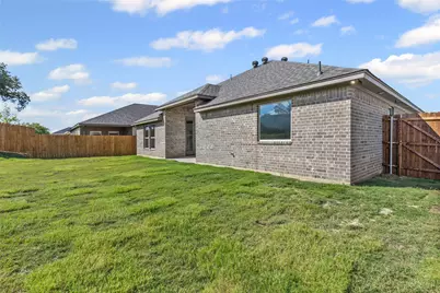 620 Jameson Street, Springtown, TX 76082 - Photo 33
