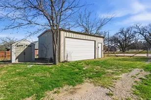 321 E Woody Creek Ct, Springtown, TX 76082 - Photo 39